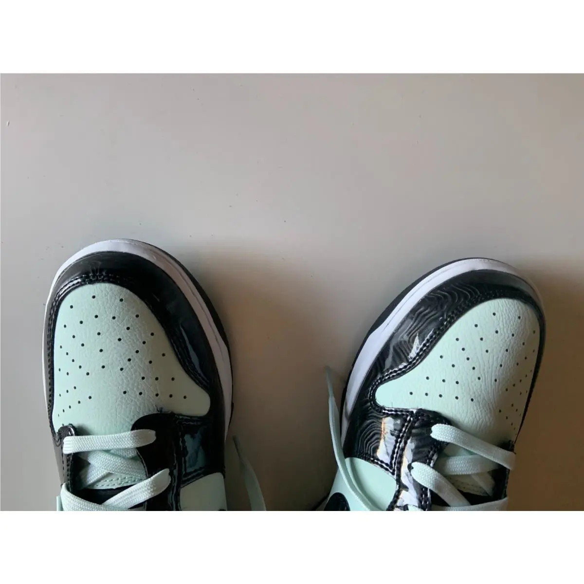 Nike shoes - BARLEY GREEN/BLACK (UPC: 194502495140) 5