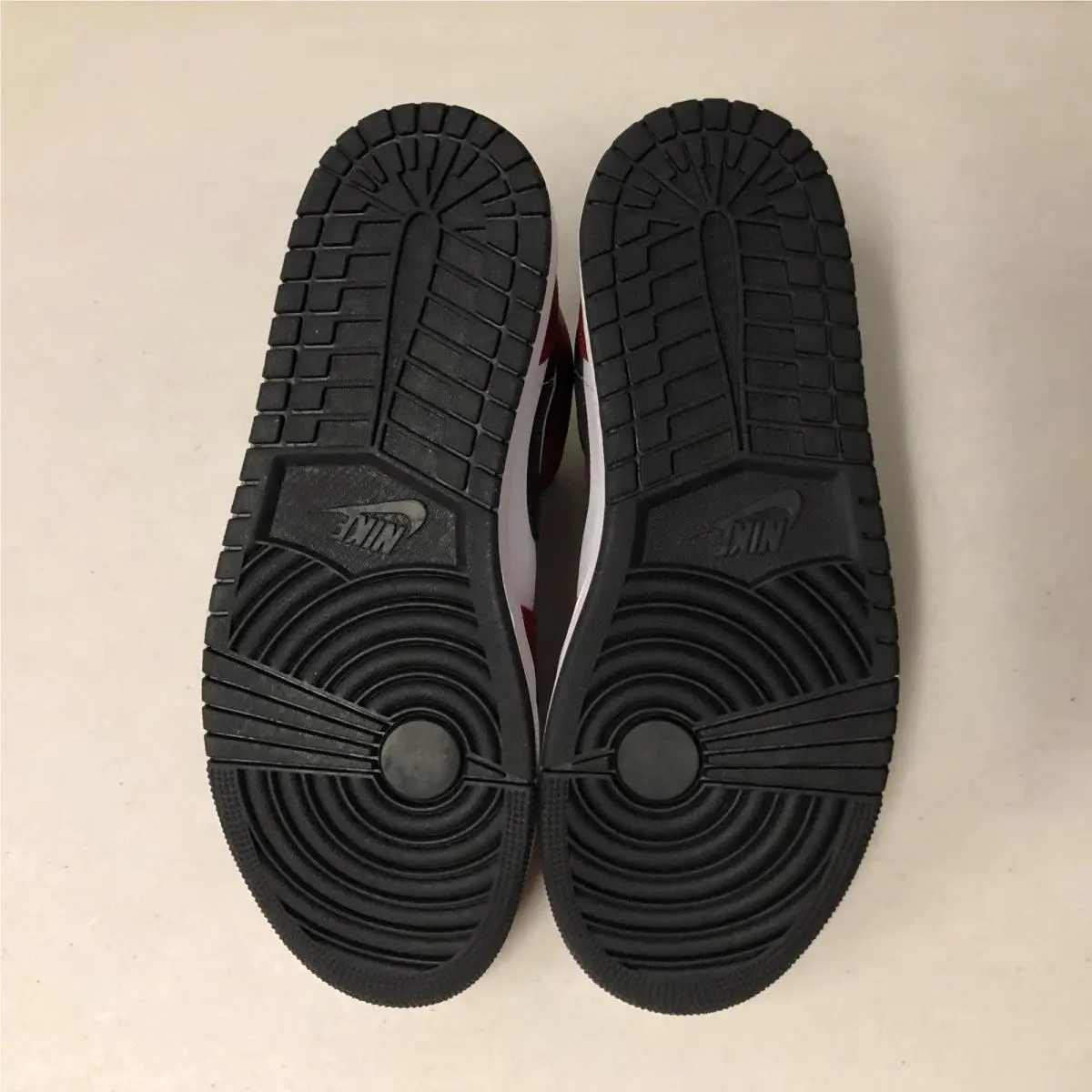 Nike shoes - Air Jordan 1 Mid - Air Mid - 554724-069 - Black/Black-Gym Red (UPC: 193658124065) 4