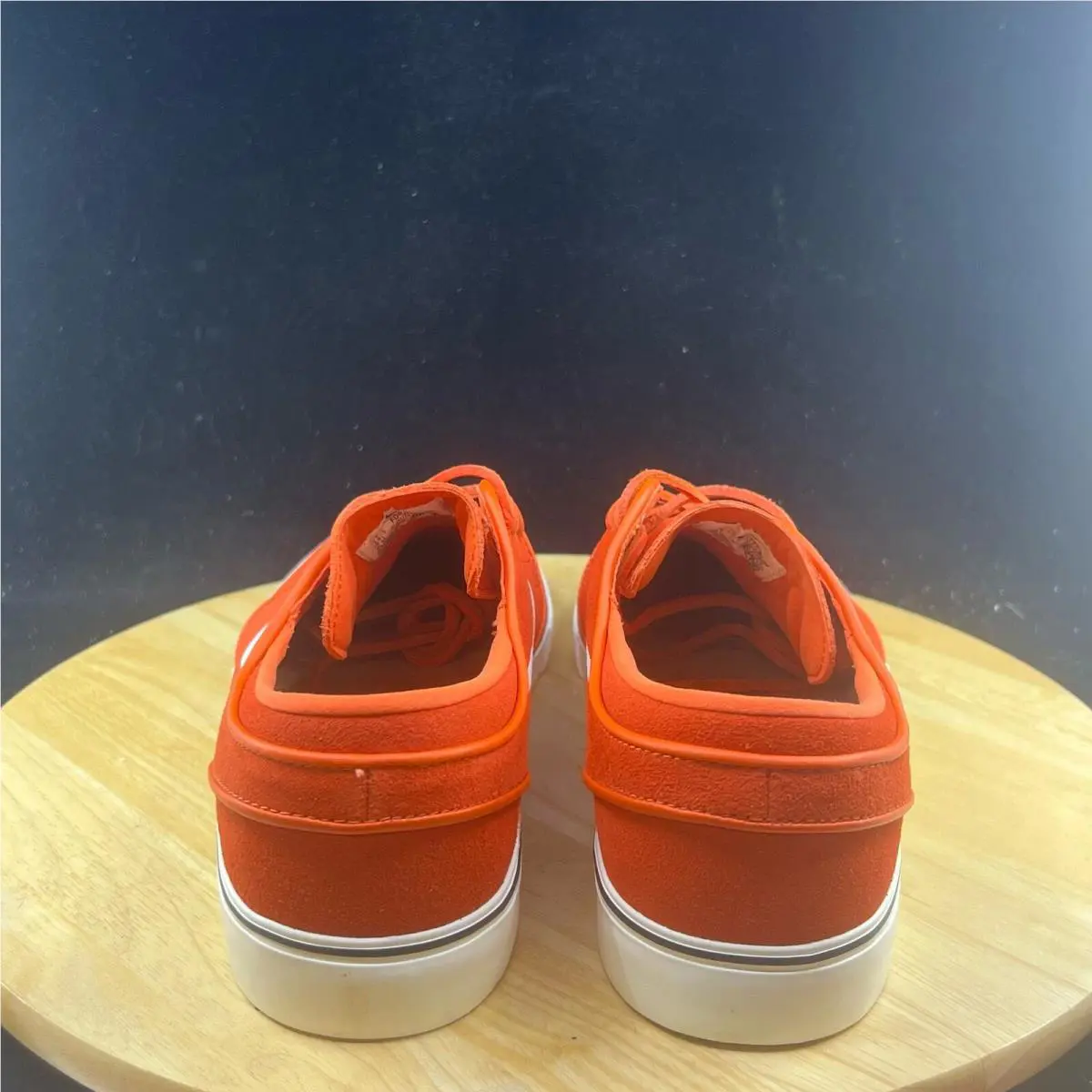 Nike shoes - Orange 4