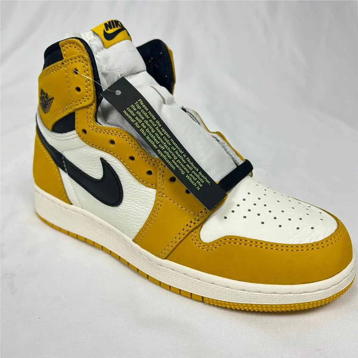 Nike shoes - Air Jordan 1 - Air - Yellow (UPC: 196149226576) 3