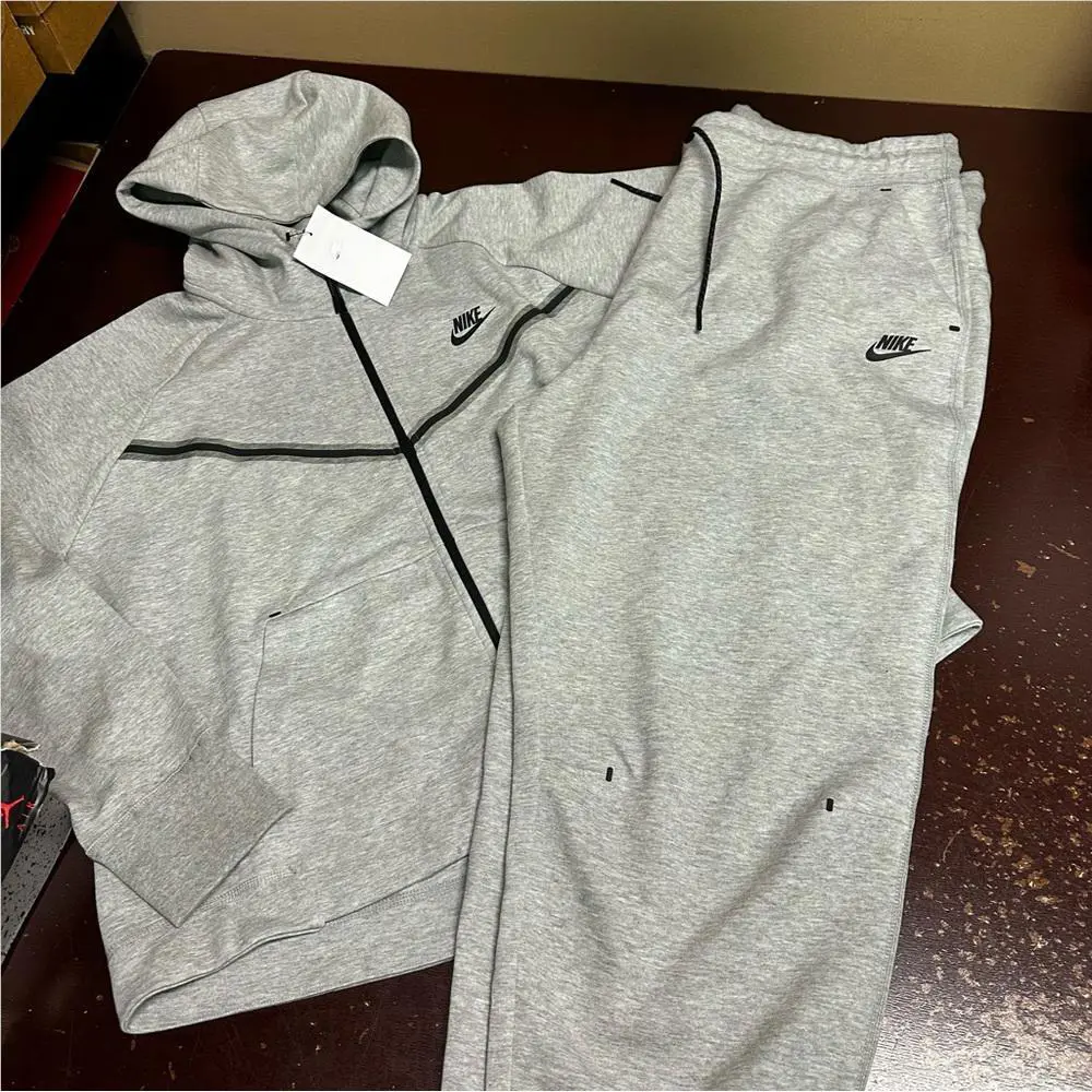 Nike clothing - Black 4