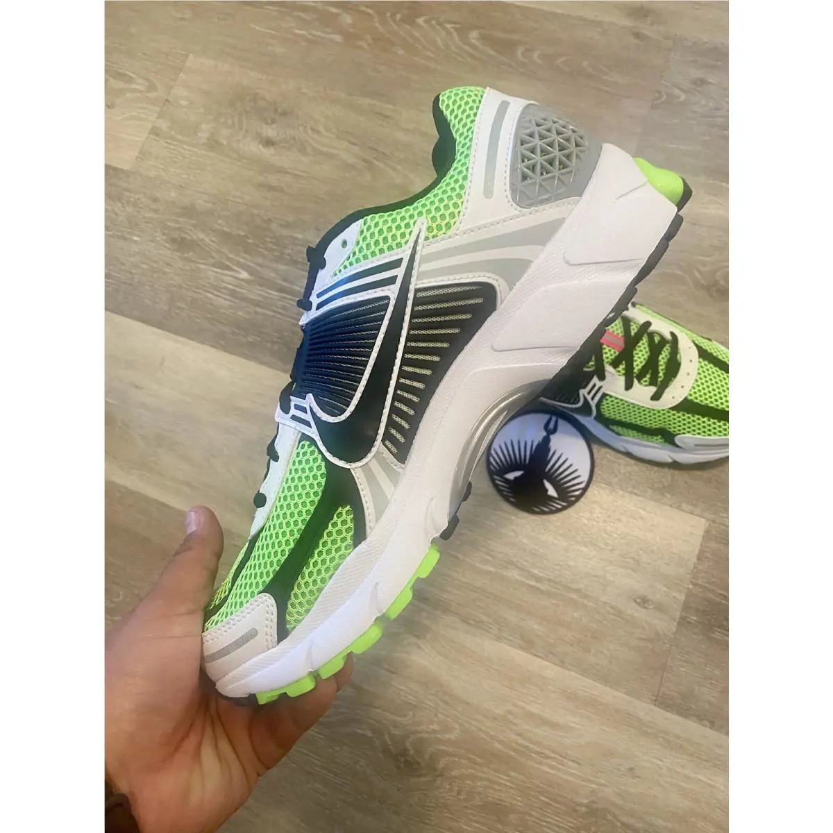 Nike shoes - Nike Air Zoom Vomero 5 - CI1694-300 - Green (UPC: 0193145117624) 3