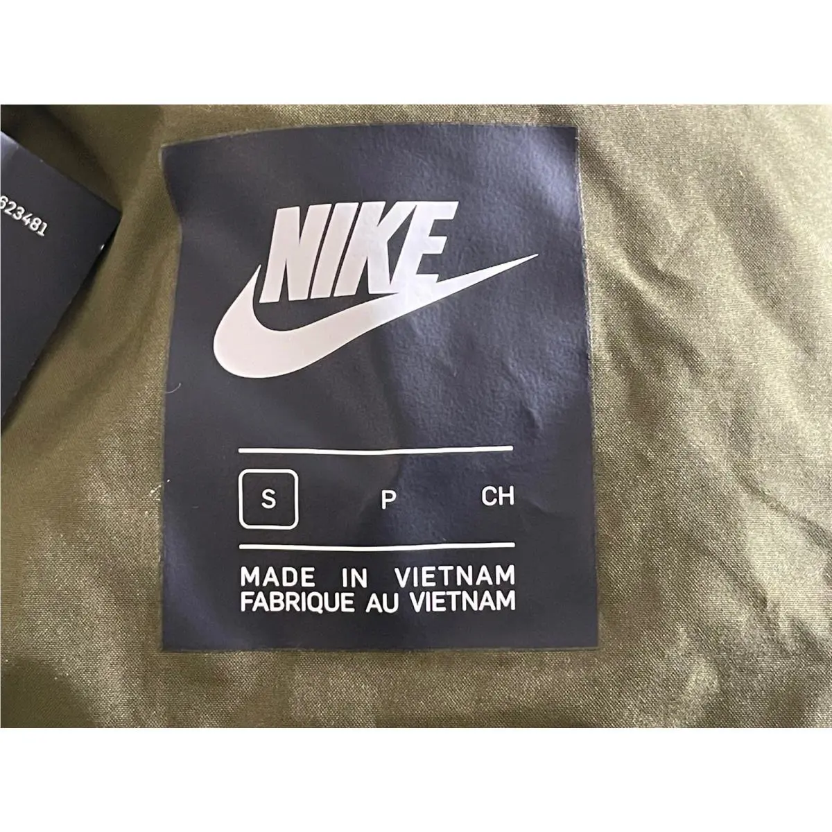Nike clothing - Nike Tech Down Fill Vest Detachable Hood - 928837-395 - Green (UPC: 0888507237163) 4