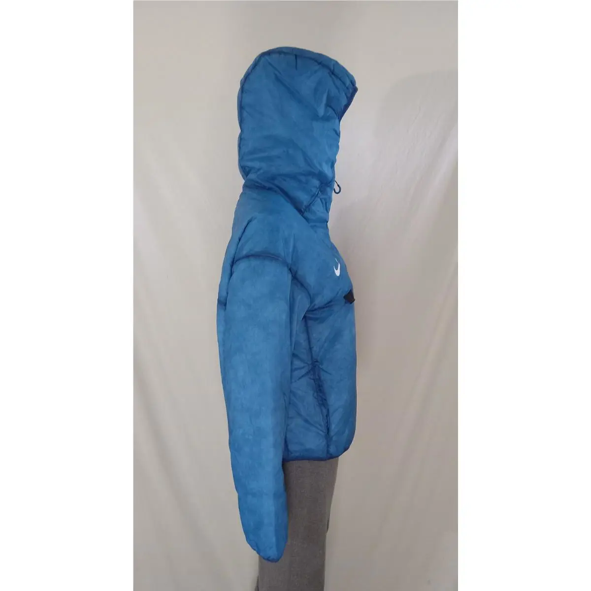 Nike clothing - Blue (UPC: 195243916314) 2