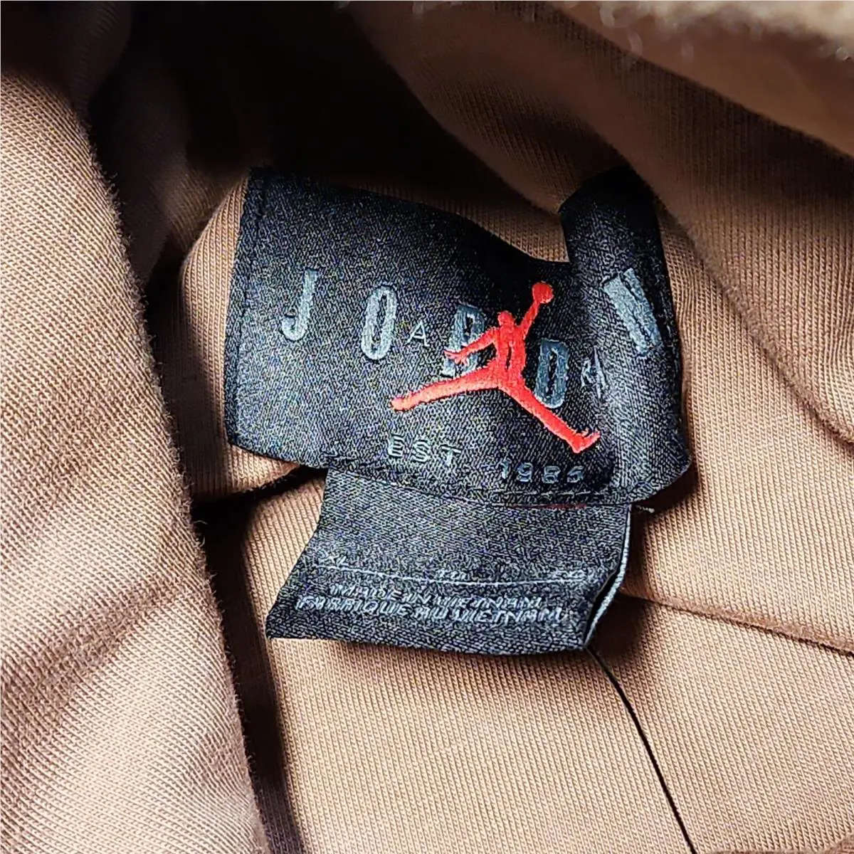 Nike clothing - Brown 15