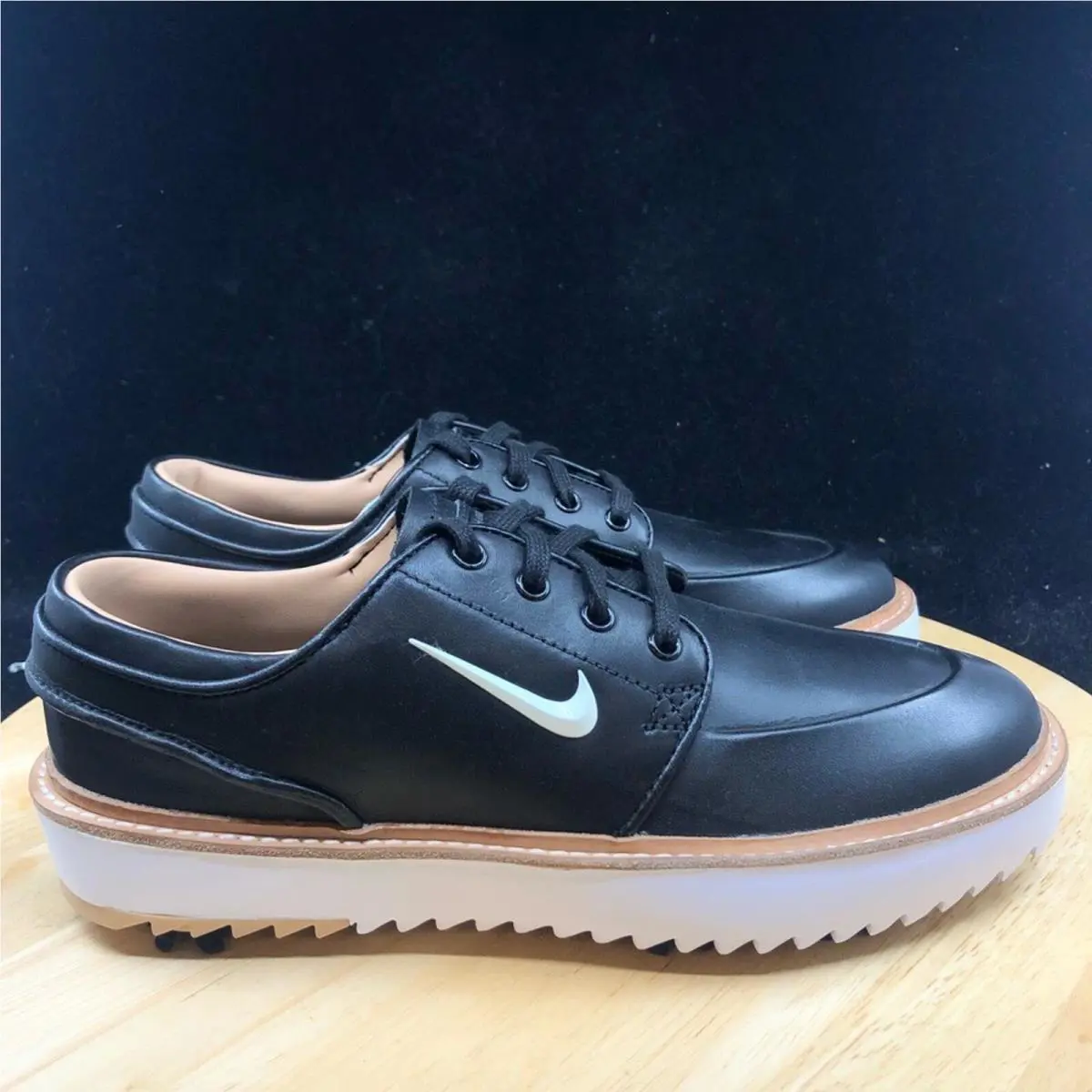 Nike shoes - Black 3