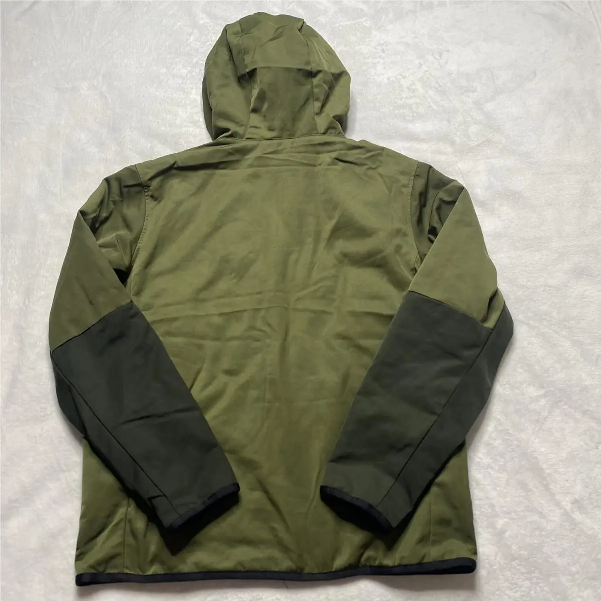 Nike clothing - Nike Sportswear Tech Essentials - Sportswear Tech Essentials - CU4485-326 - Green, Manufacturer: Rough Green/Sequoia/Black (UPC: 195242874783) 3