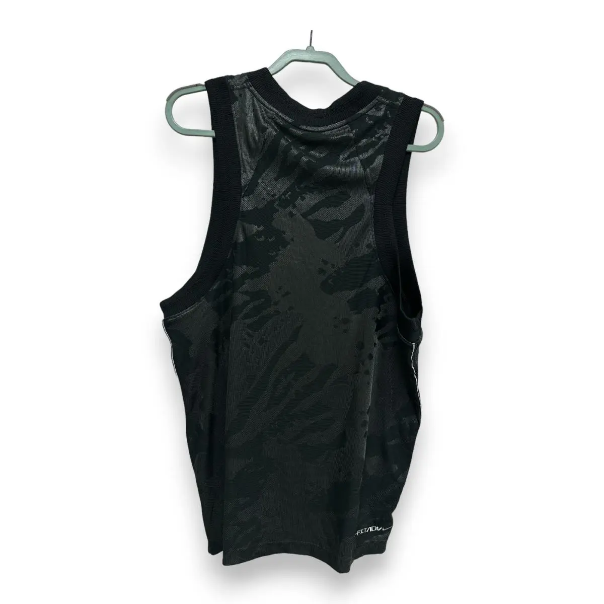 Nike clothing - Black (UPC: 196604861953) 1