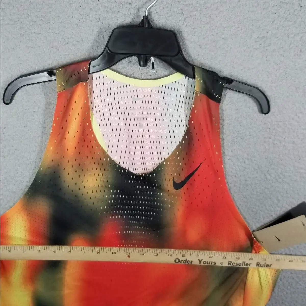 Nike clothing - Light Lemon Twist/Light Crimson/Black/Black 5