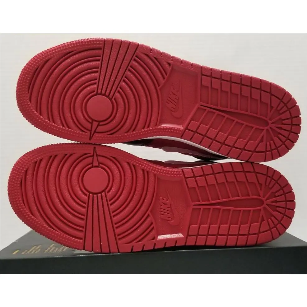 Nike shoes - Jordan 1 - Red 3
