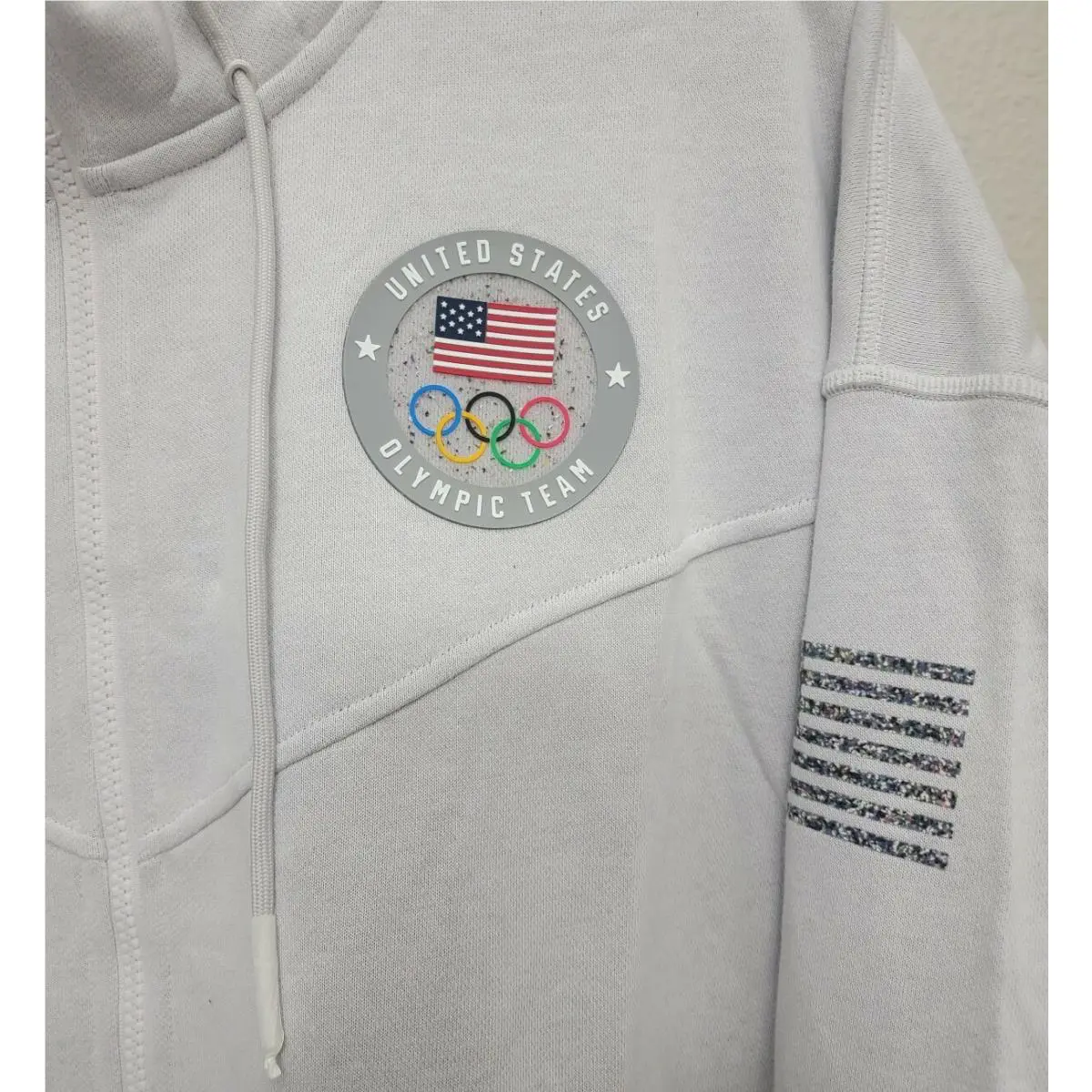 Nike clothing - CK5809-100 - CK5809-100 - Greyish White (UPC: 193656308832) 1