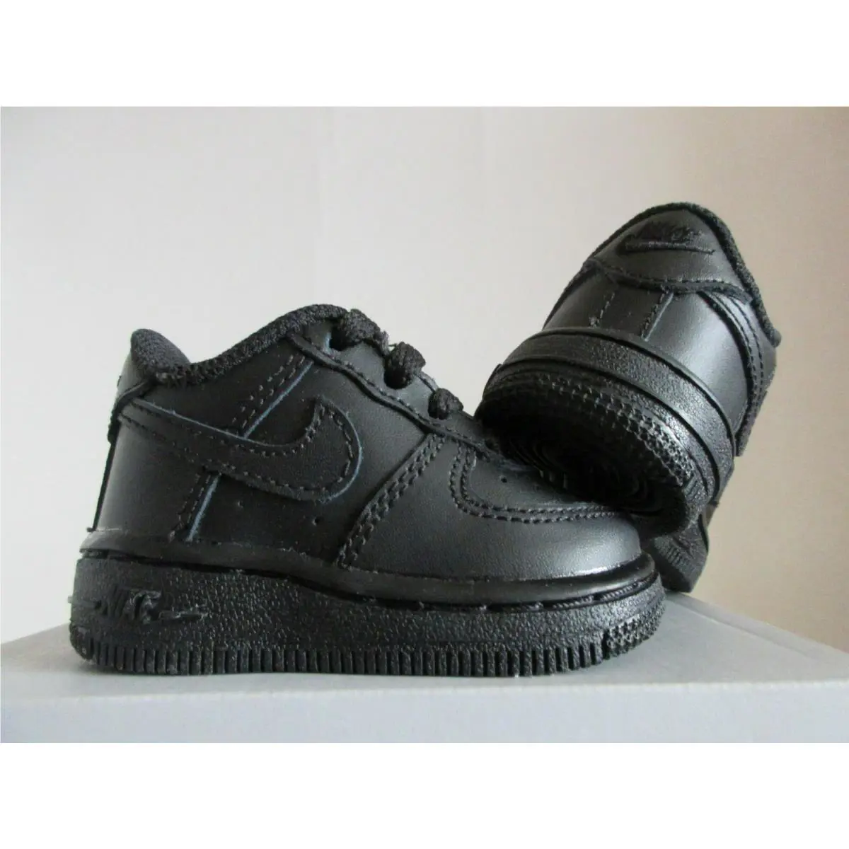 Nike shoes - Nike Air Force 1 - Air Force - Black (UPC: 826218013133) 0