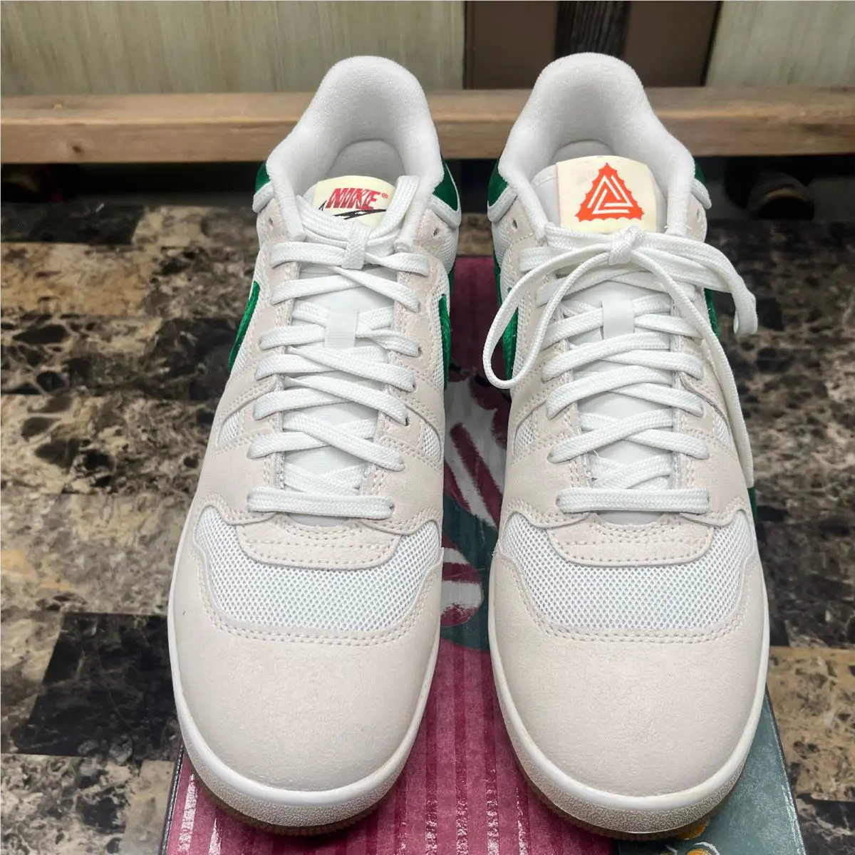 Nike shoes - White 3