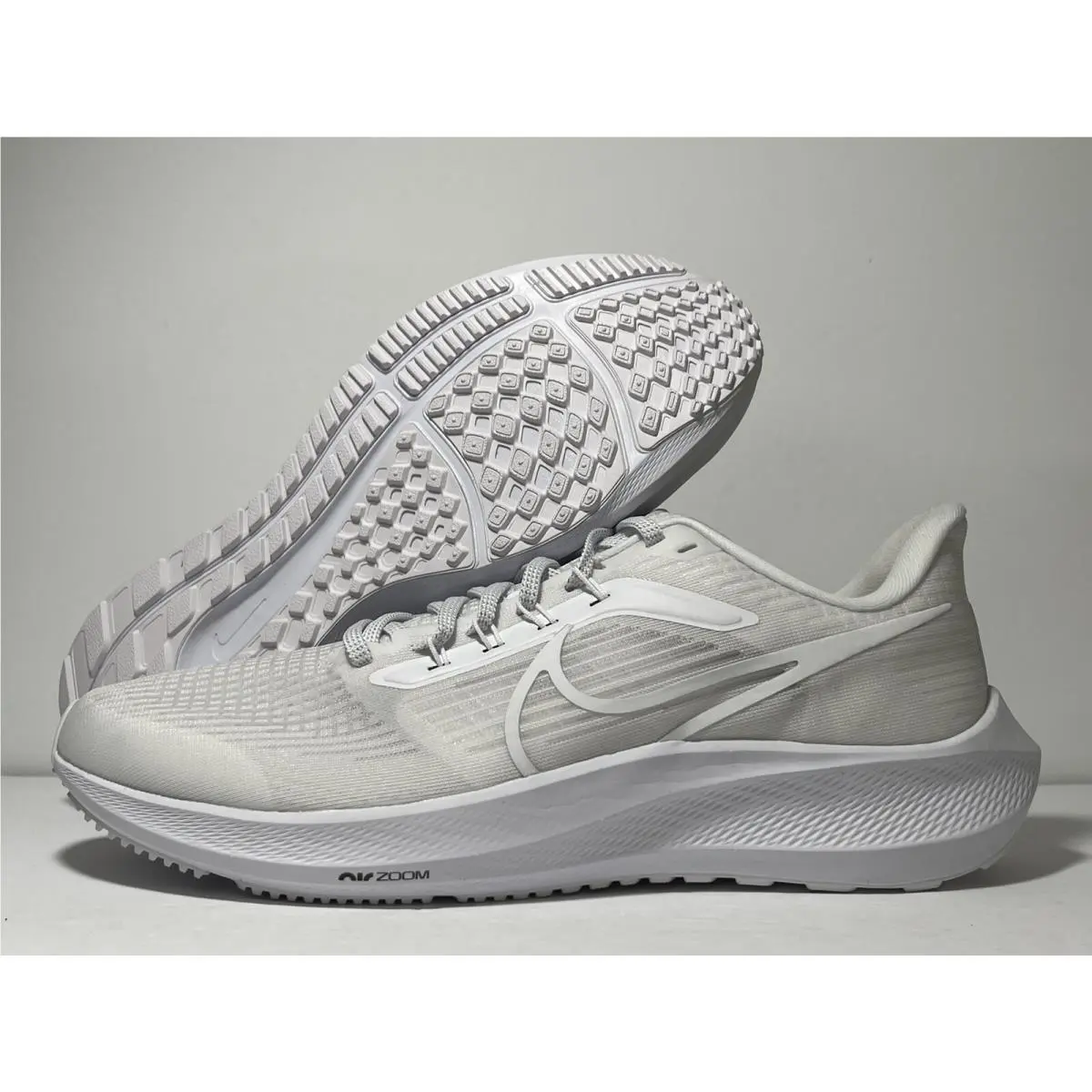 Nike Air Zoom Pegasus 39 DO7435-900 Triple White Men`s Size 10 US
