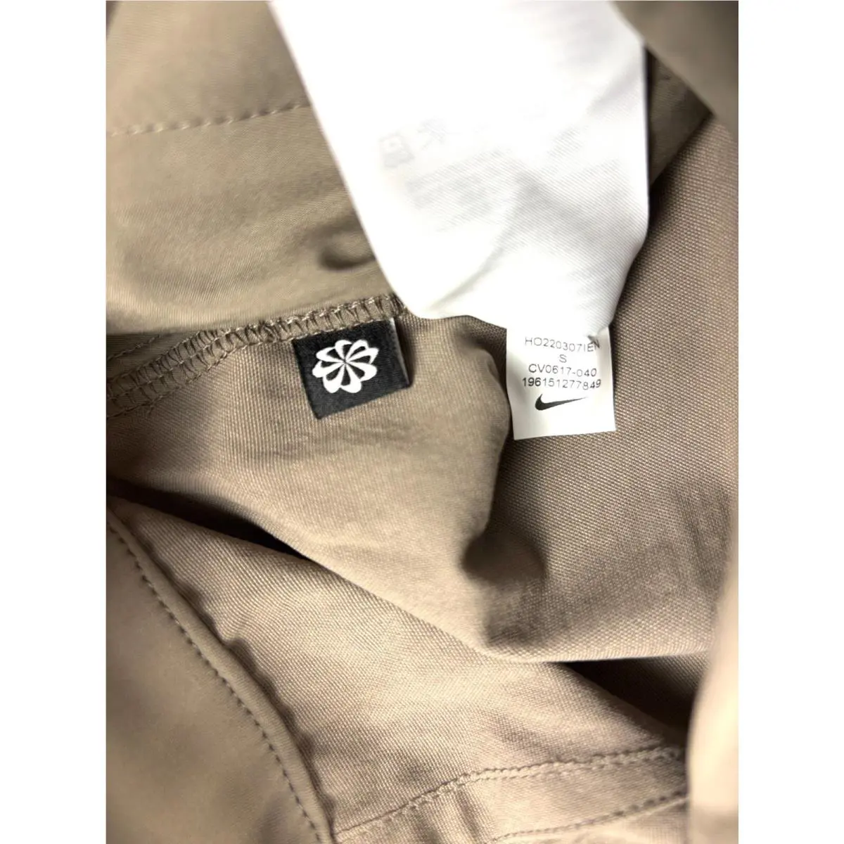 Nike clothing - Beige (UPC: 196151277849) 5