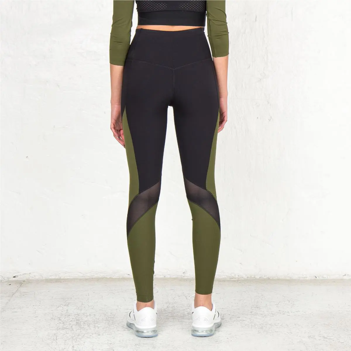 Nike clothing - Black (UPC: 883412104166) 1