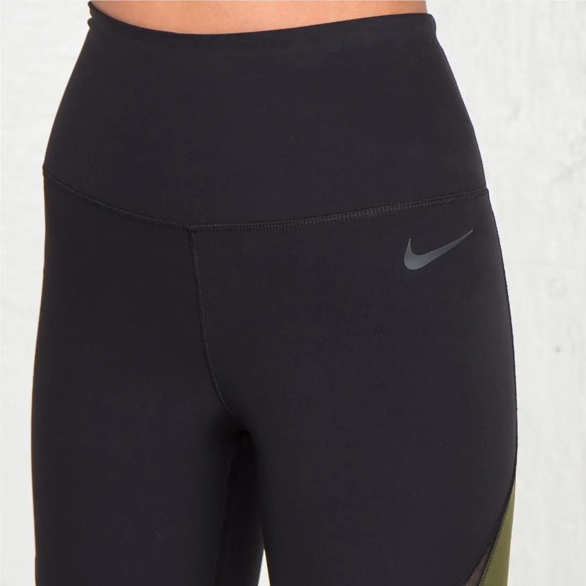 Nike clothing - Black (UPC: 883412104166) 2