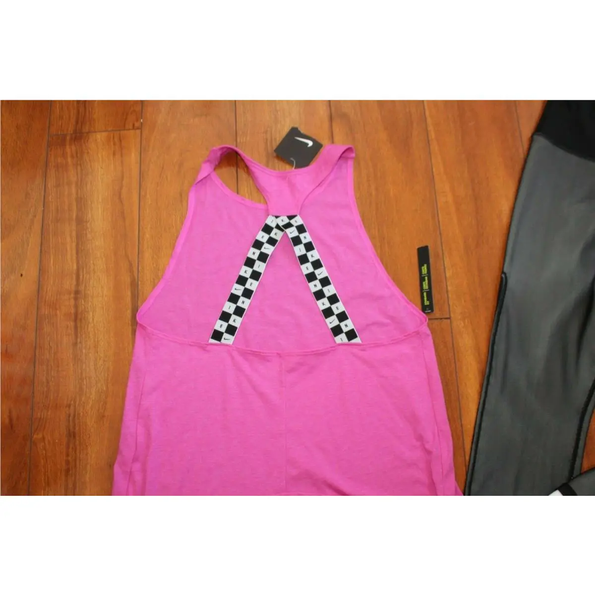 Nike clothing - BLACK (UPC: 193658855693) 2