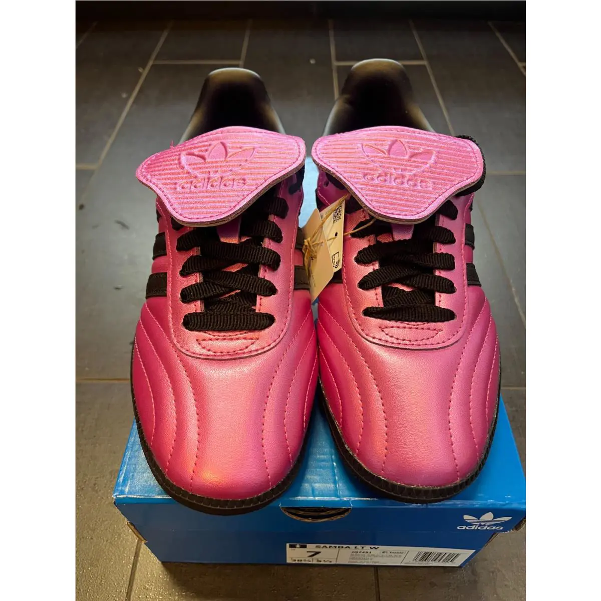 Adidas shoes - Nike Air Tech Challenge - Nike Air Tech Challenge - JQ7451 - METALLIC PINK AND BLACK 1