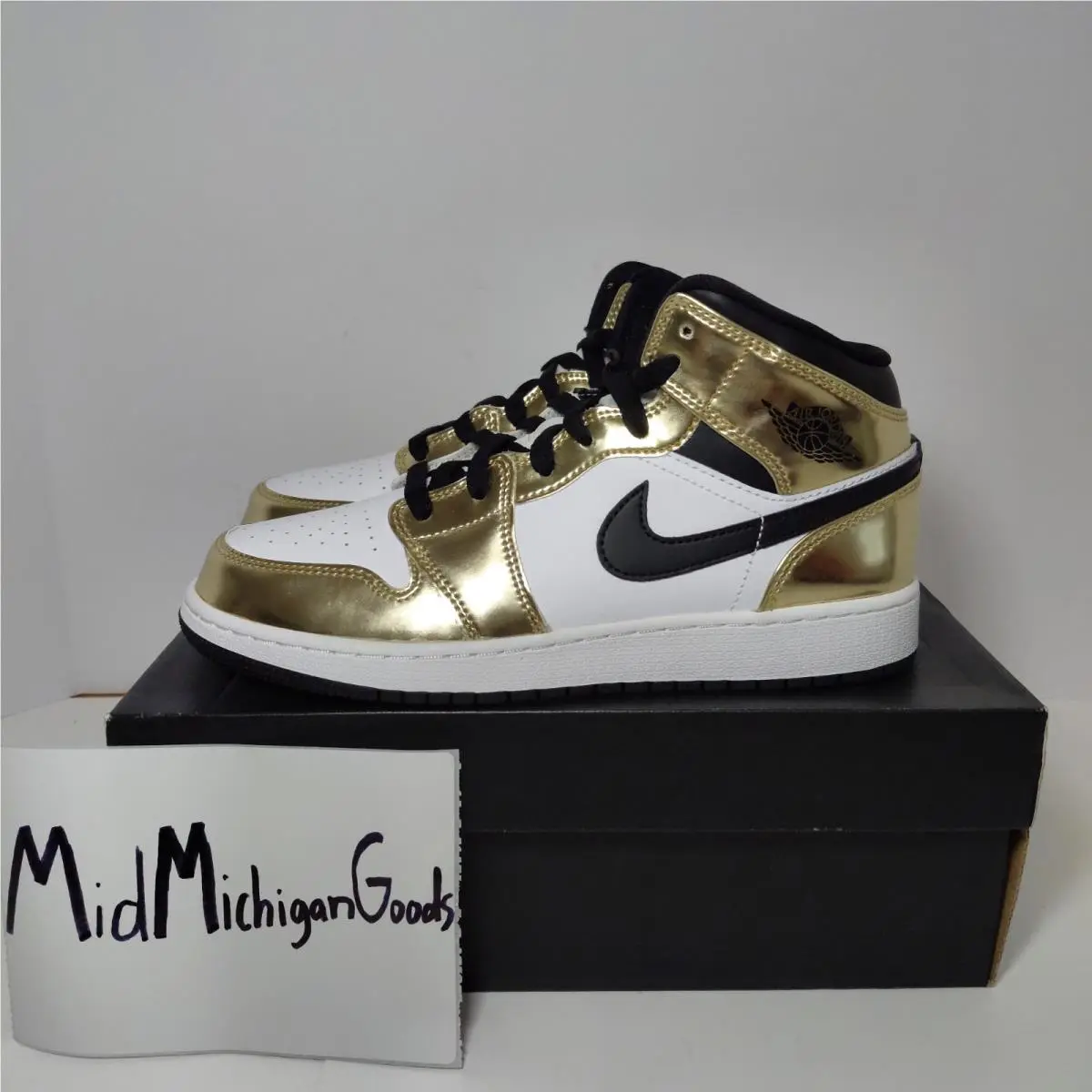 Nike shoes - Jordan 1 Mid - Mid - DC1420-700 - Metallic Gold/Black-White, Manufacturer: Metallic Gold/Black-White 0