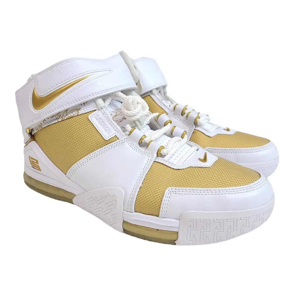 Nike shoes - Nike Zoom LeBron - Zoom LeBron - DJ4892100 - White 0