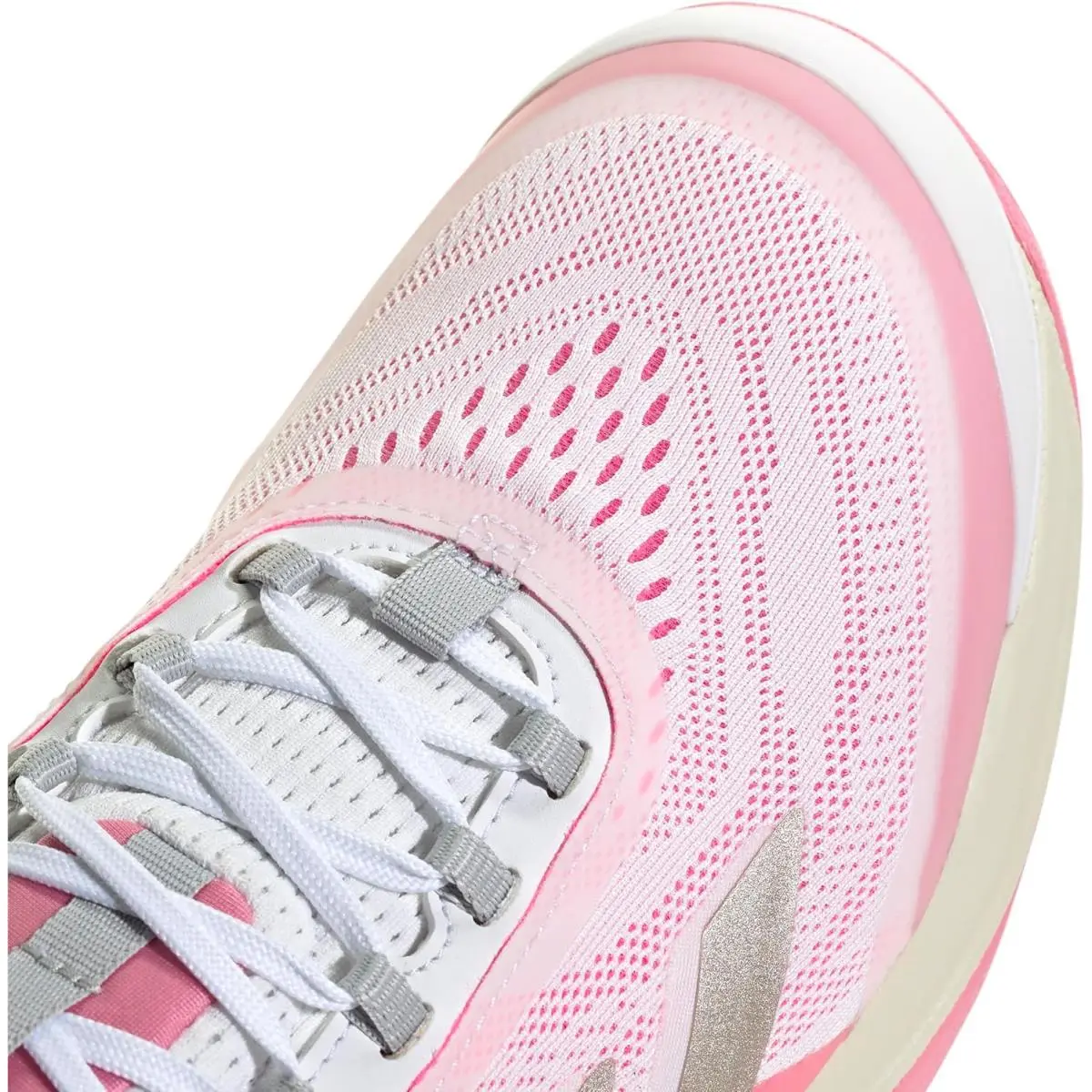 Adidas shoes - Lucid Red/Silver Metallic/Warm Vanilla 25