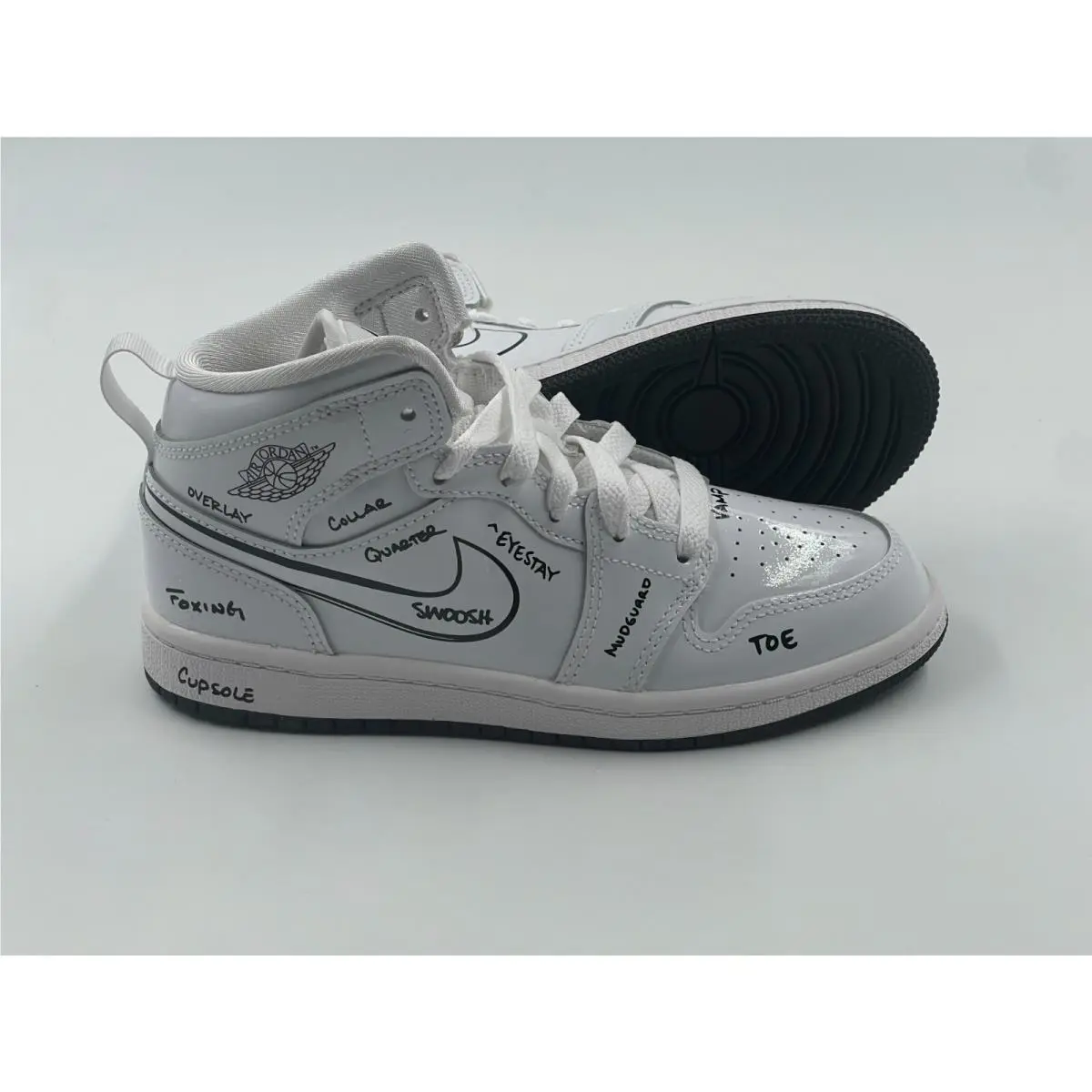 Nike shoes - Jordan 1 - White (UPC: 195866444713) 1