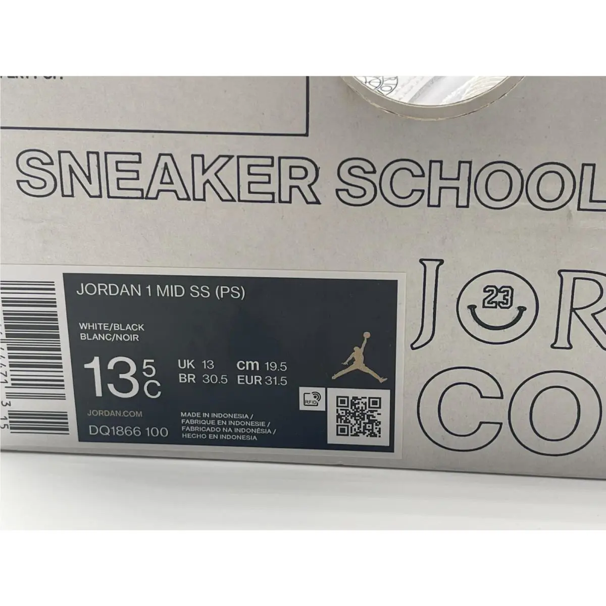 Nike shoes - Jordan 1 - White (UPC: 195866444713) 4