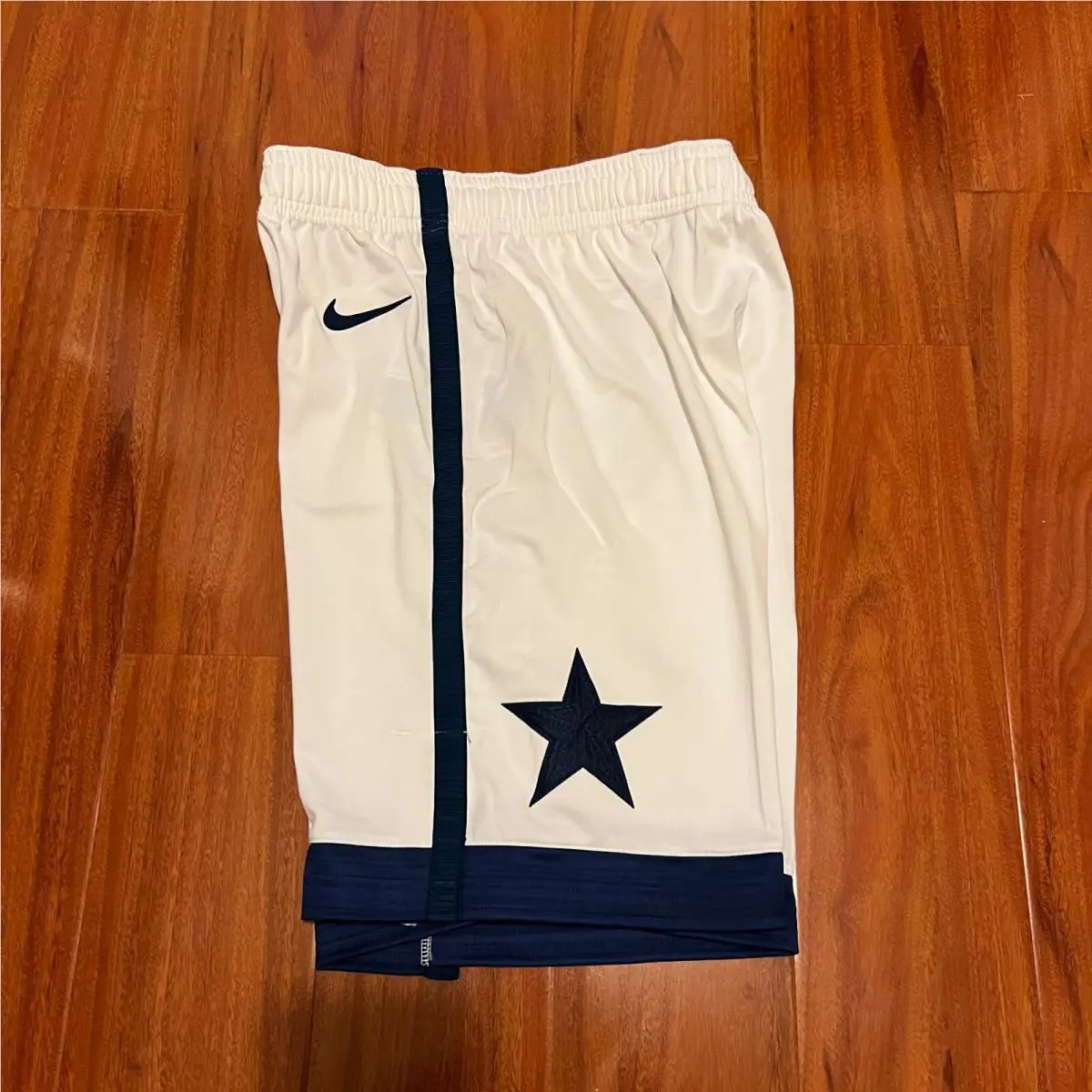 Nike clothing - White 1