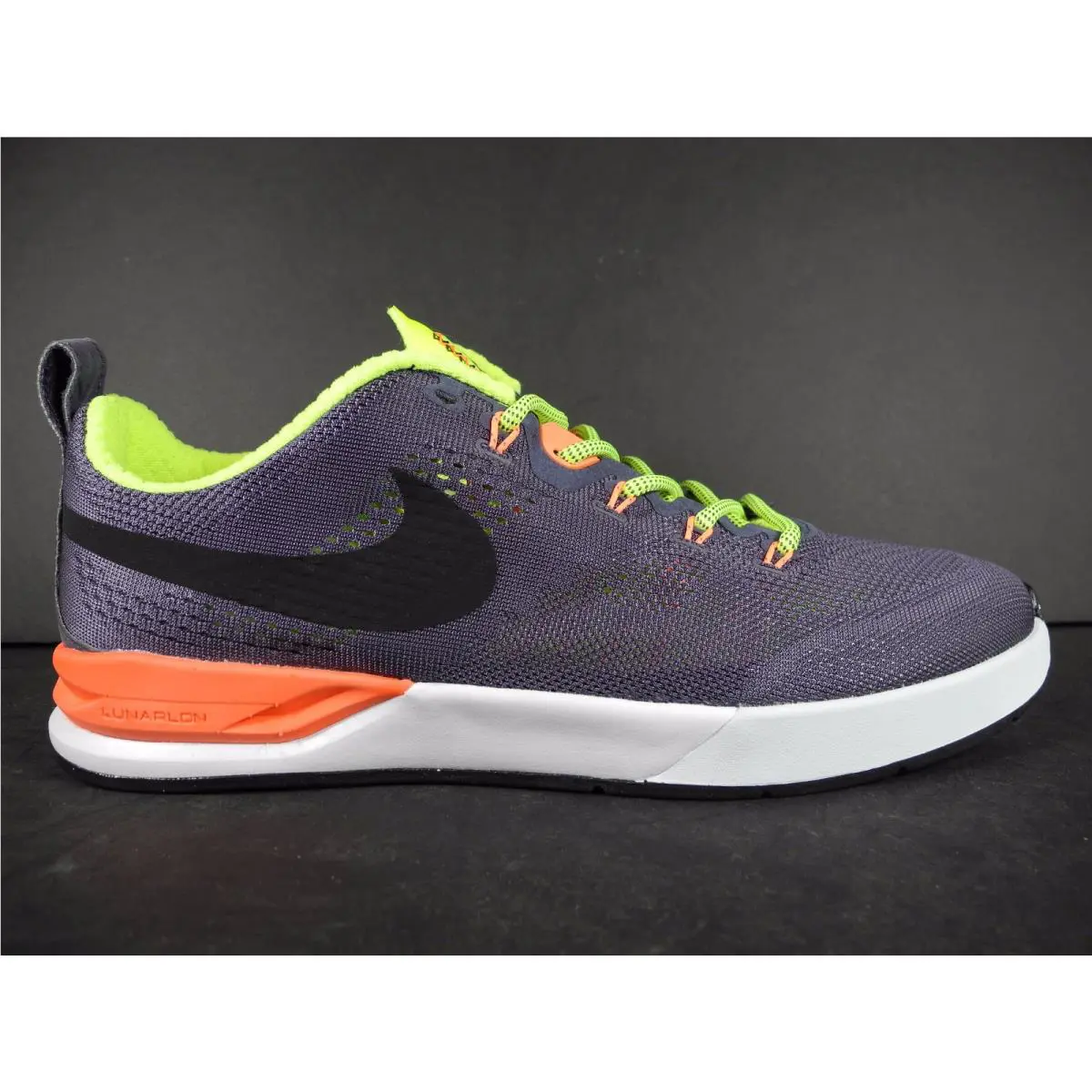 Nike shoes - Multi-Color (UPC: 666003249527) 0