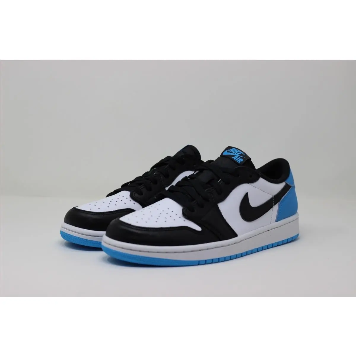 Nike Air Jordan 1 Low OG W Black Dark Powder Blue CZ0775-104 Size 10.5W/9M Unc