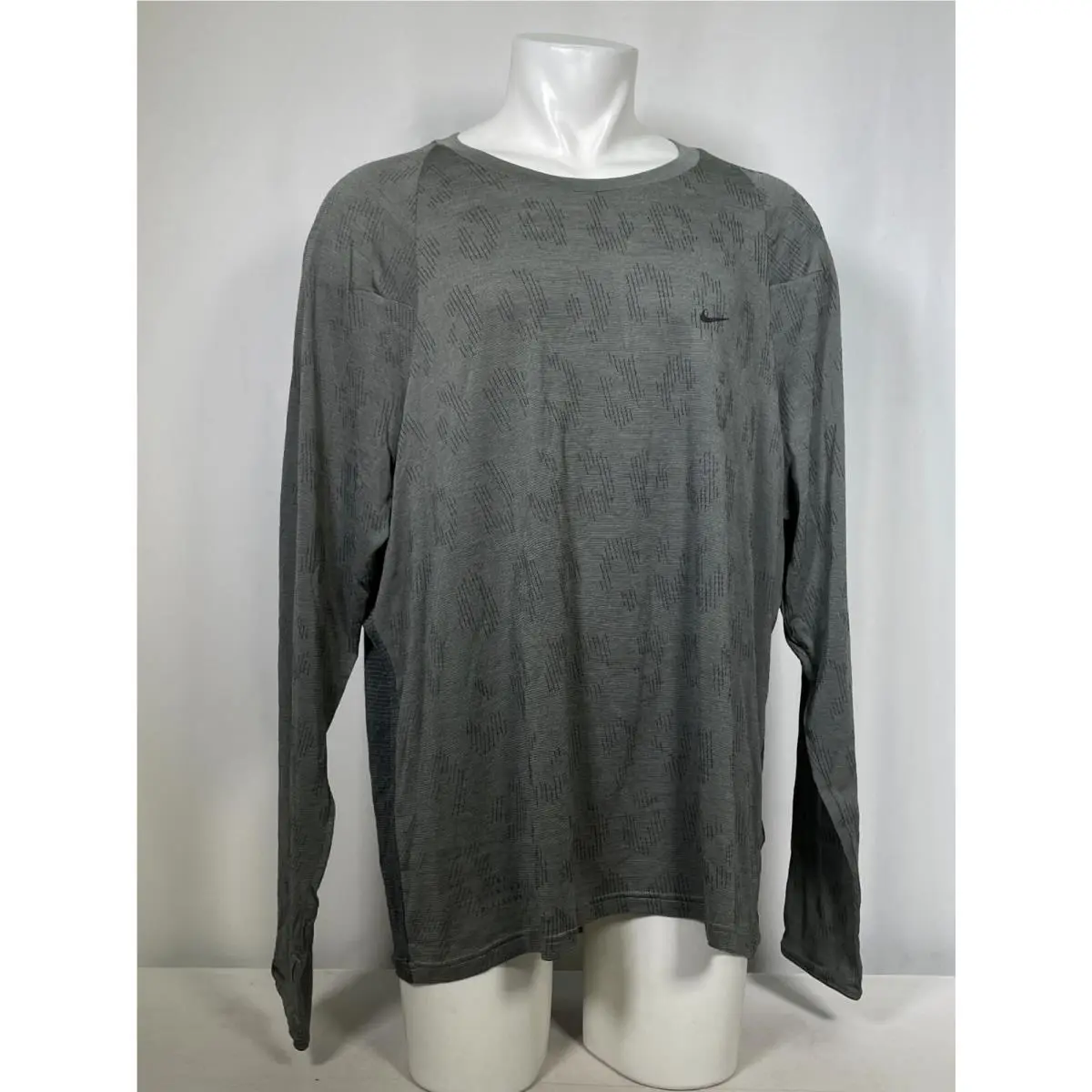 Nike clothing - Nike Dri-Fit - Gray 4