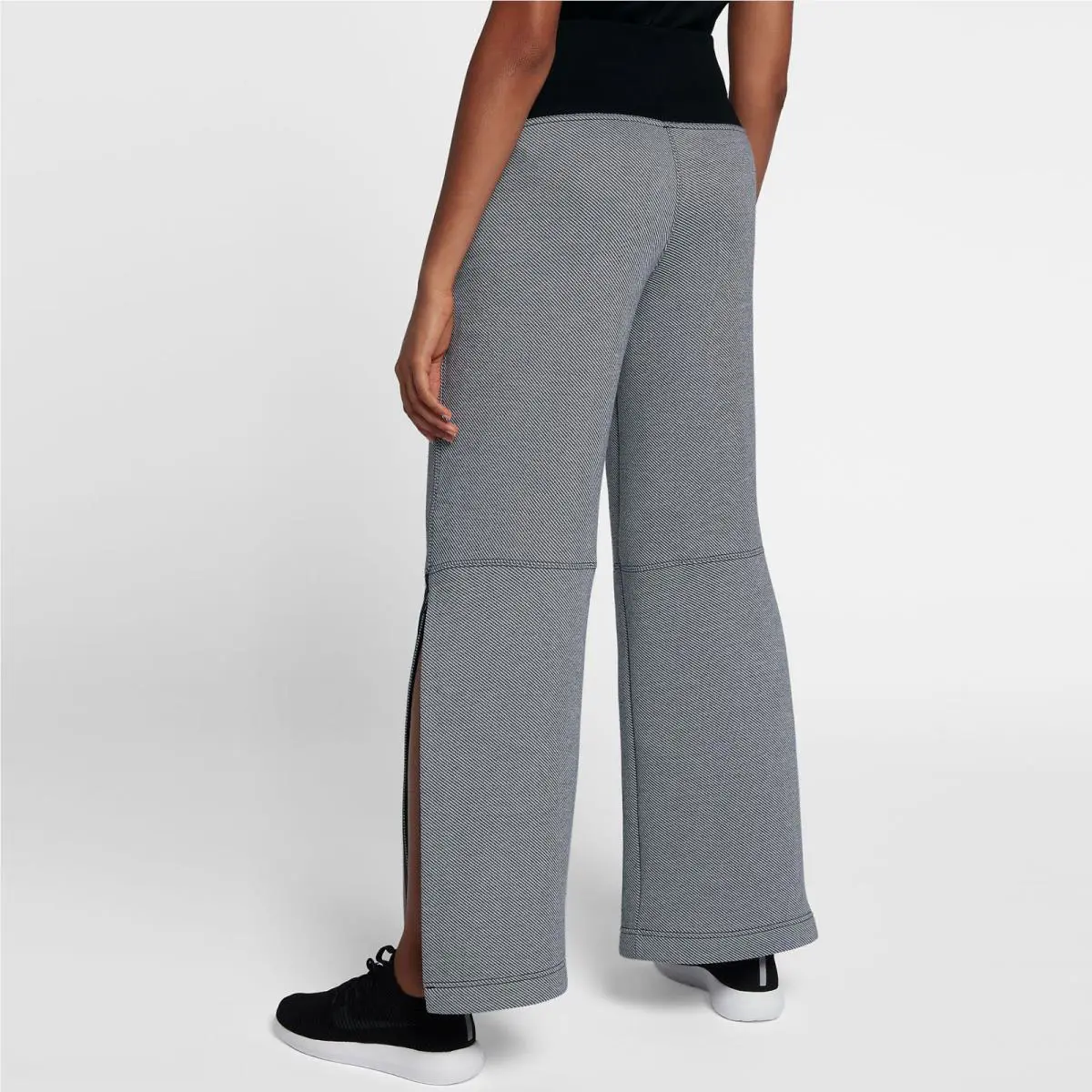 Nike clothing - GREY (UPC: 884498802571) 1