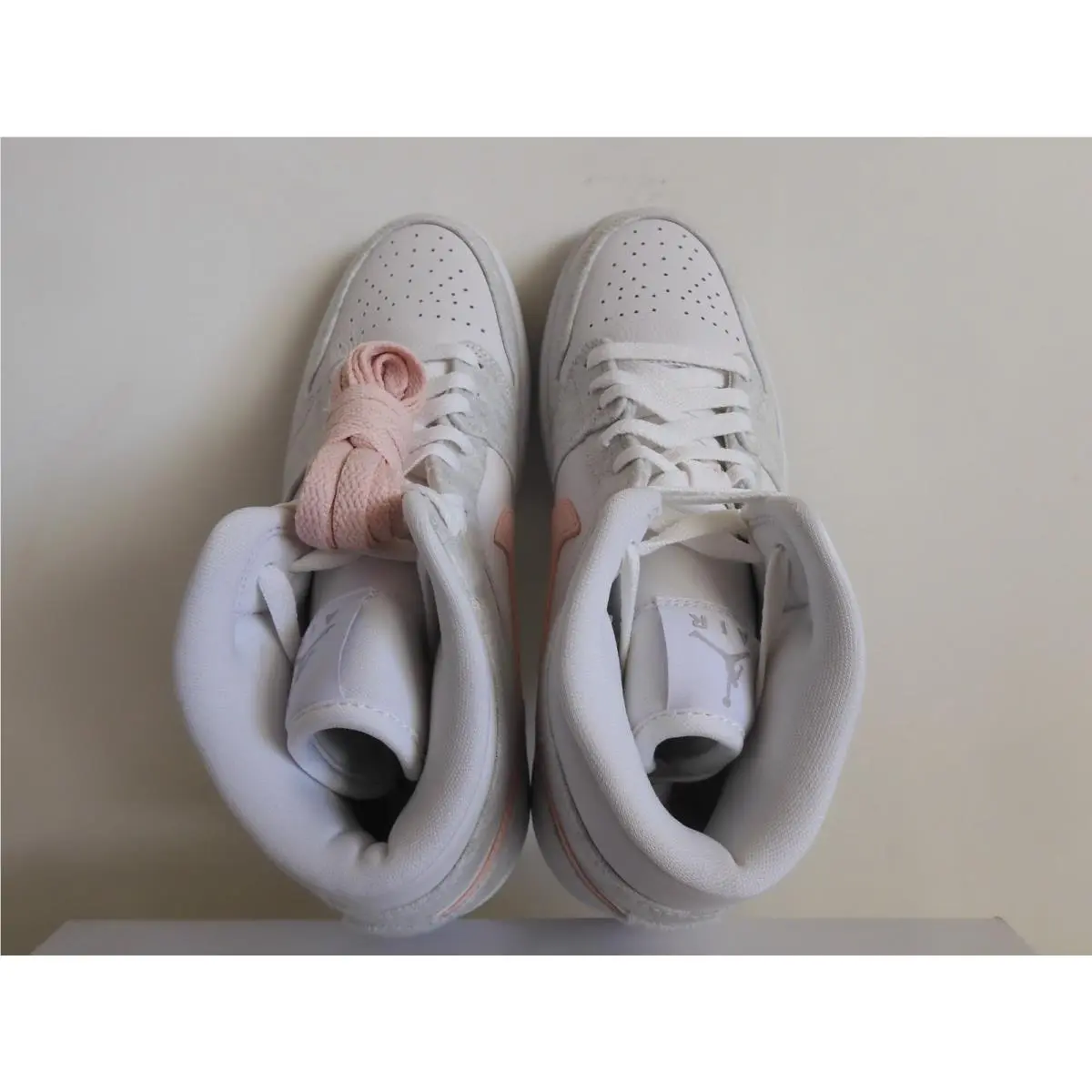 Nike shoes - Air Jordan 1 Mid SE - DN4045-001 - Gray (UPC: 195866350021) 4