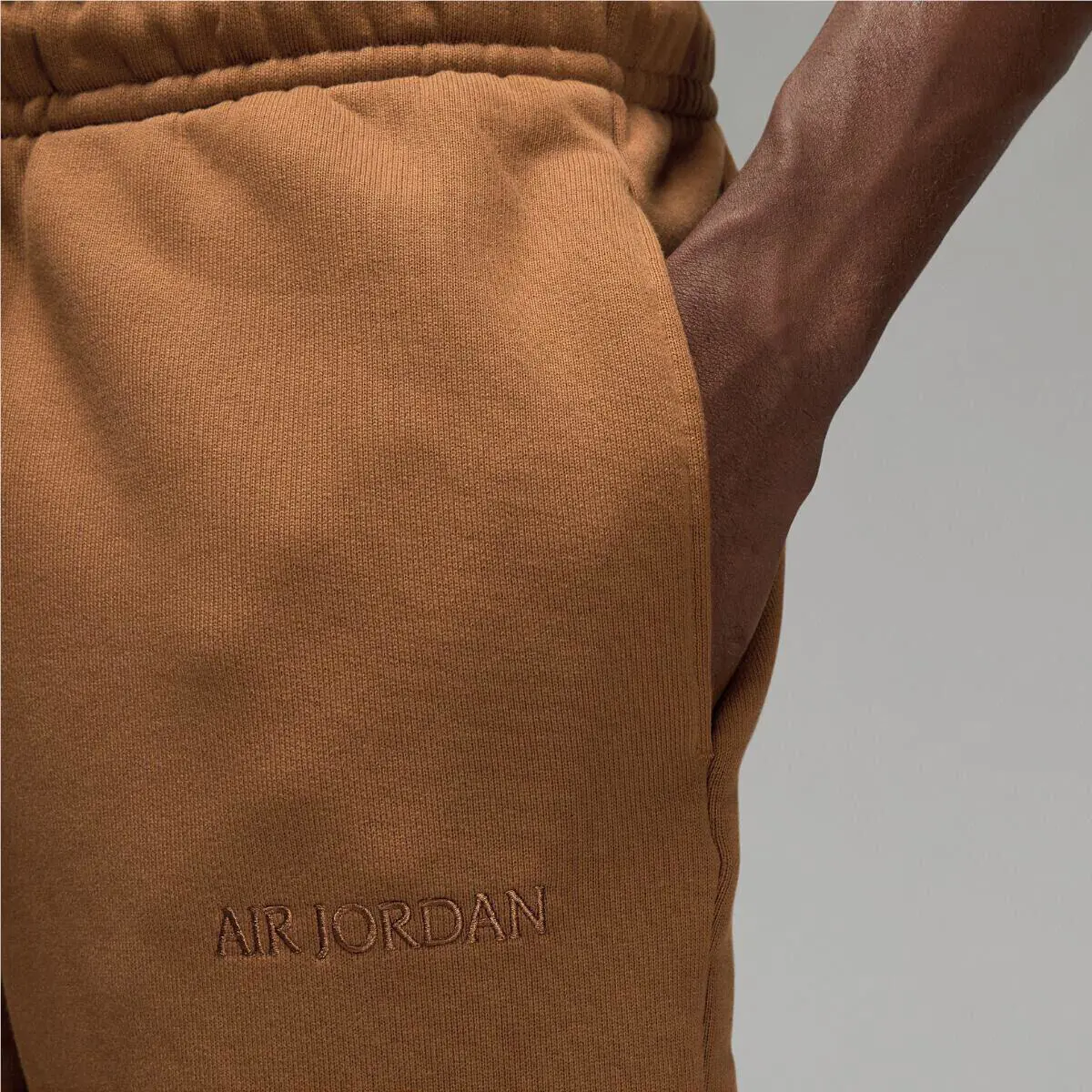 Nike clothing - FJ0696 281 - Brown 1