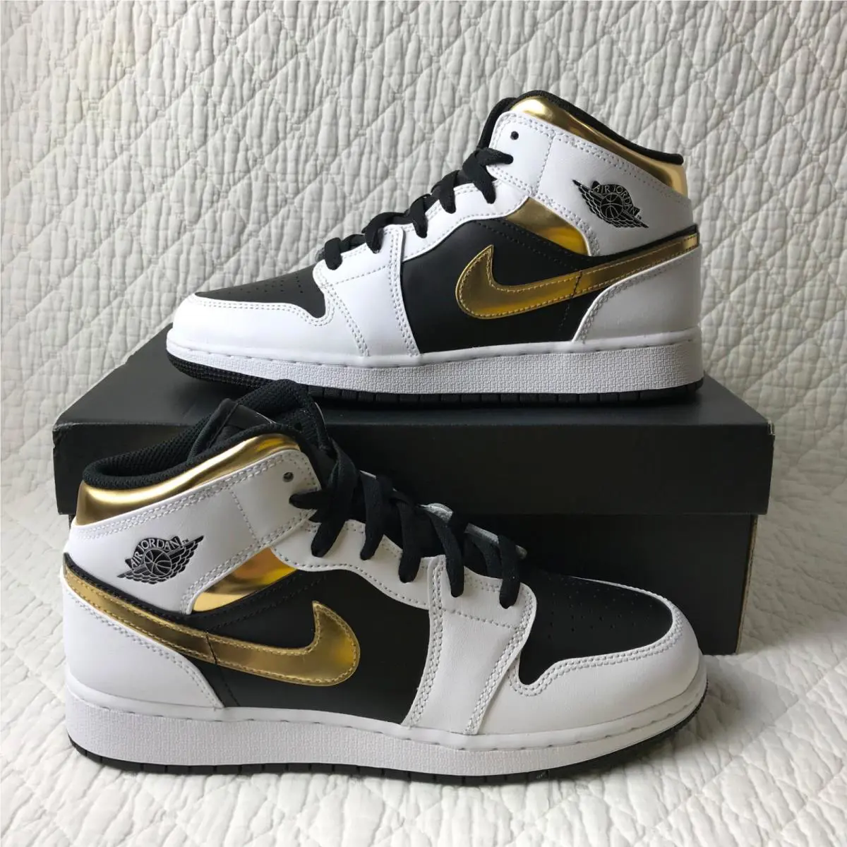 Nike Air Jordan 1 Mid GS Shoes Youth SZ 6.5Y White Multicolor 554725-190