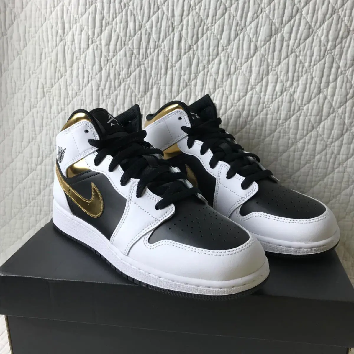 Nike shoes - Jordan Air 1 Mid GS - White/Multicolor/Black 8