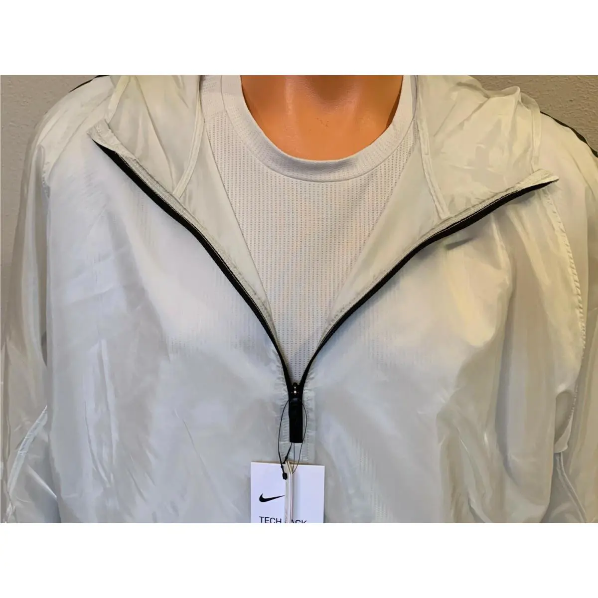Nike clothing - AR1712 - AR1712 - White (UPC: 192498343995) 0