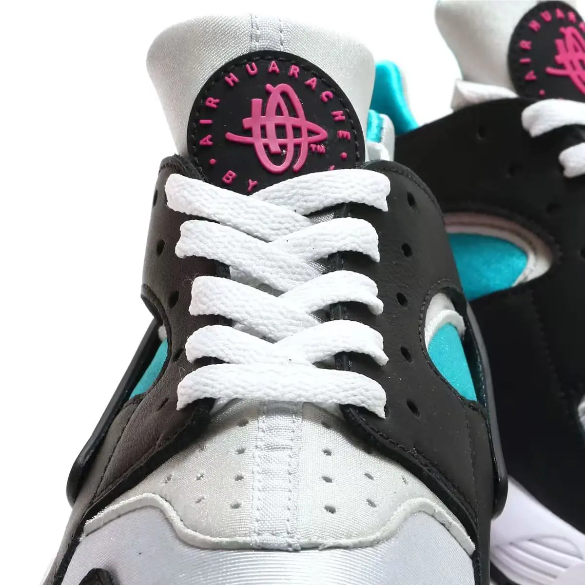 Nike shoes - BLACK/LETHAL PINK-NEW EMERALD 4
