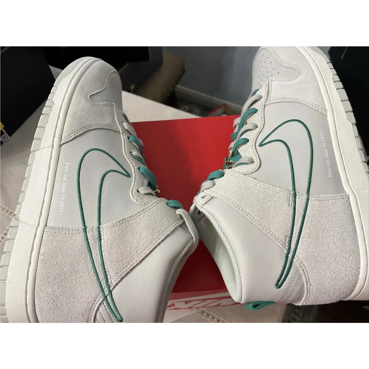 Nike shoes - DH0960-001 - DH0960-001 - Light Bone/Green Noise 8