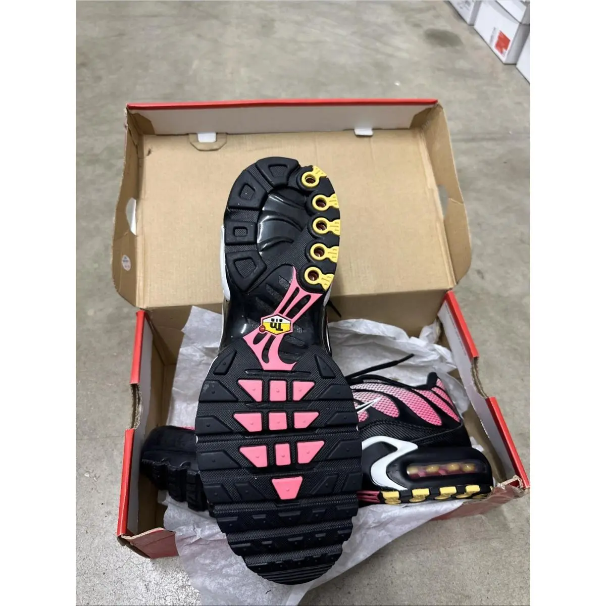 Nike shoes - Nike Air Max Plus - Air Max Plus - HF3837-600 - Pink 2