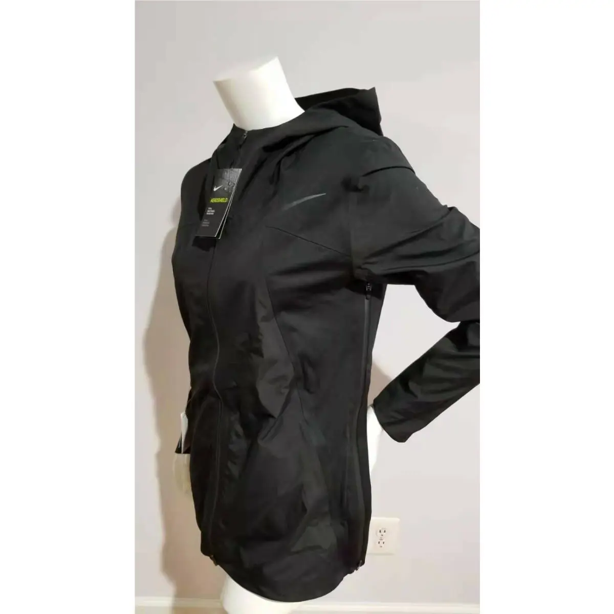 Nike clothing - Black (UPC: 191886920480) 0
