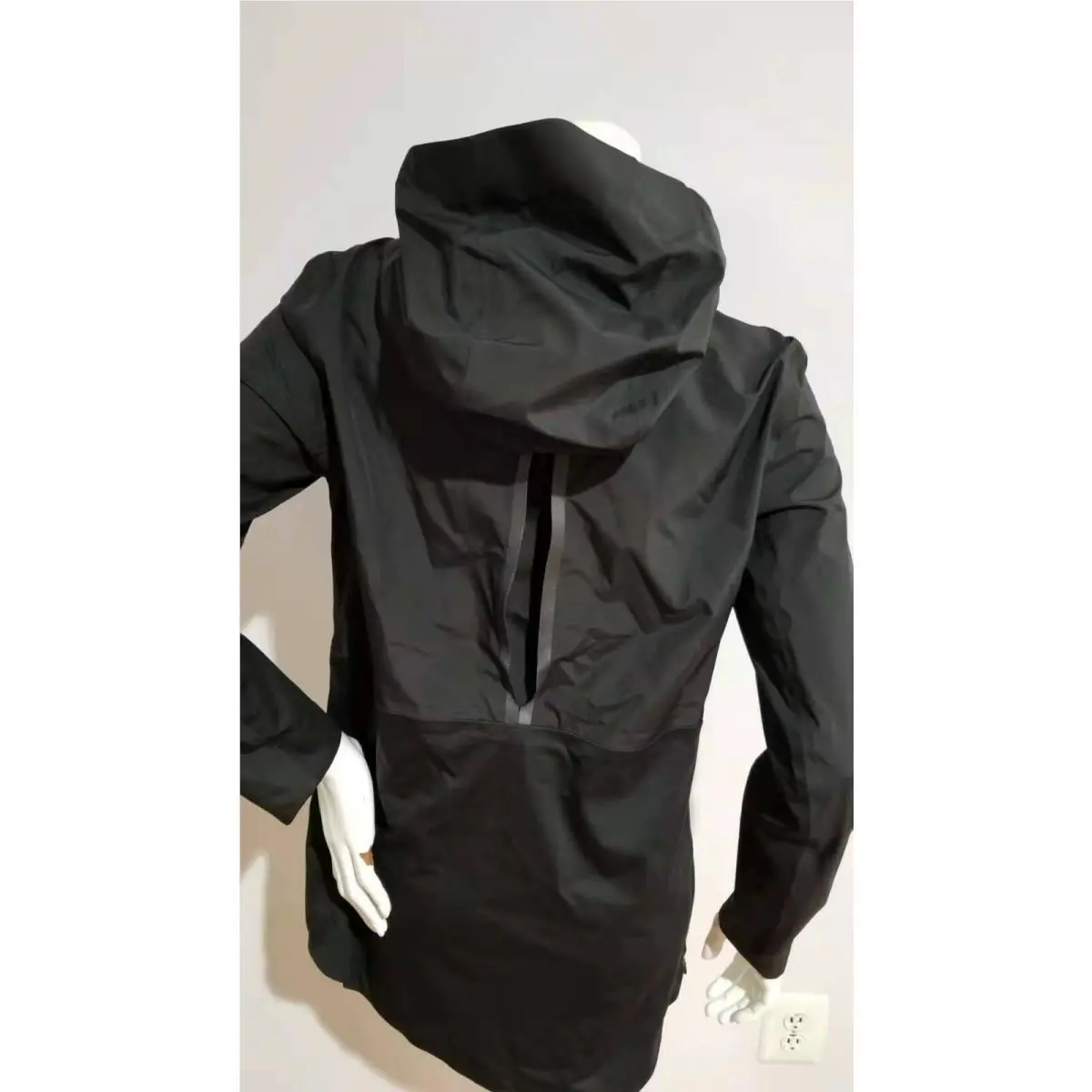 Nike clothing - Black (UPC: 191886920480) 1