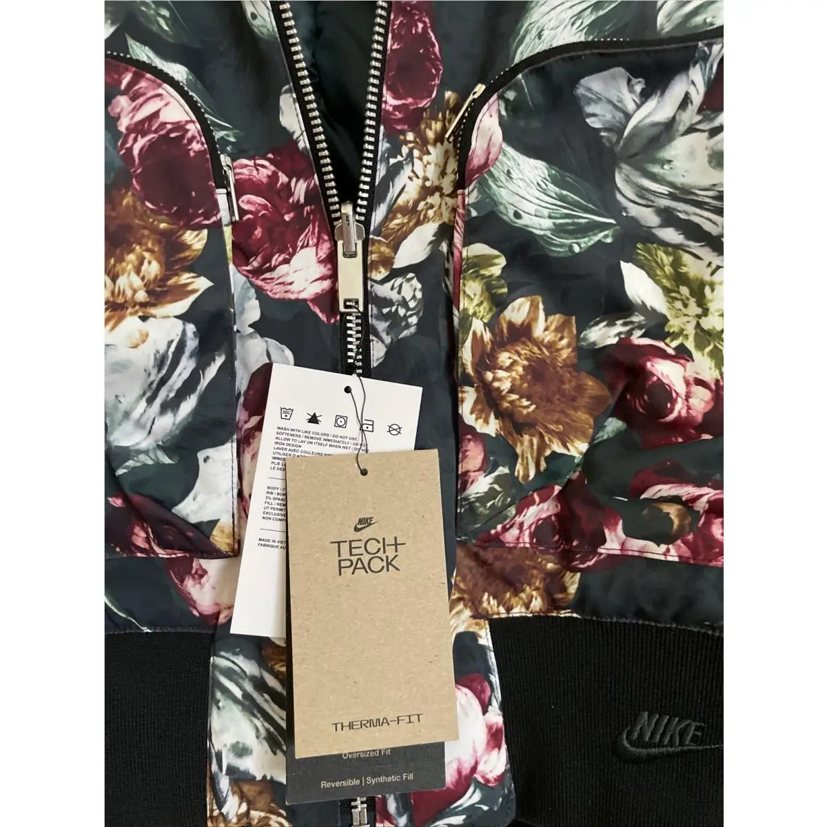 Nike clothing - Nike Tech Pack - Tech Pack - FB8811–681 - Multicolor (UPC: 0196609054312) 9