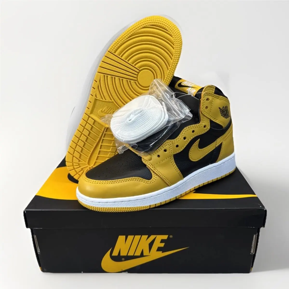 Air Jordan 1 Retro High OG GS Pollen 5Y Women 6.5 Yellow Black 575441 701 Shoes
