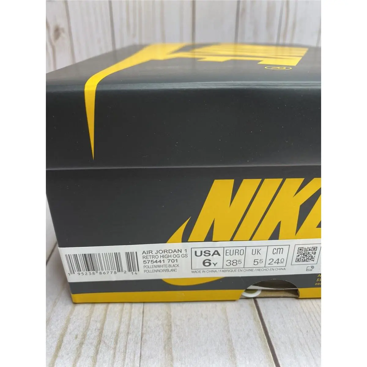 Nike shoes - Nike Air Jordan 1 - Air - 575441 701 - Yellow (UPC: 195238867782) 8