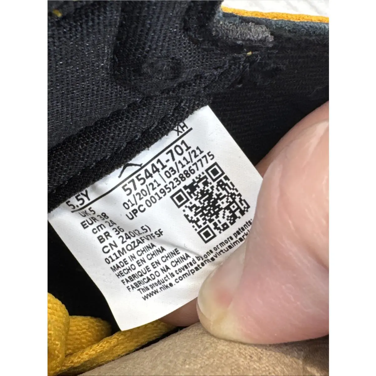 Nike shoes - Pollen OG - Pollen - 575441-701 - Black / Yellow (UPC: 0195238867775) 10