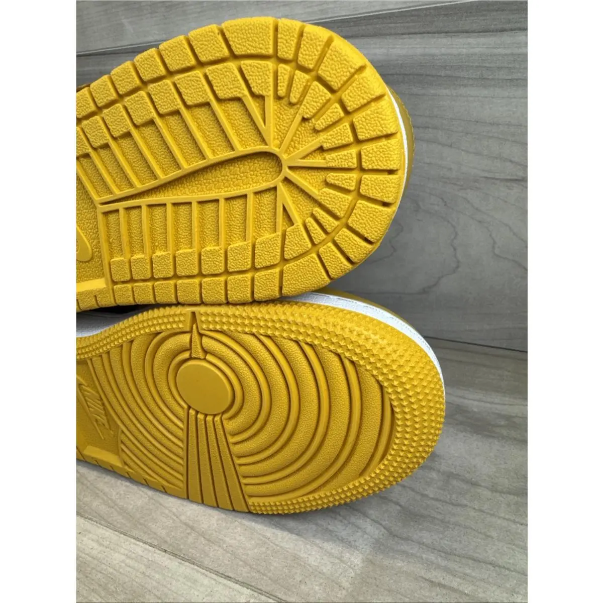 Nike shoes - Pollen OG - Pollen - 575441-701 - Black / Yellow (UPC: 0195238867775) 12