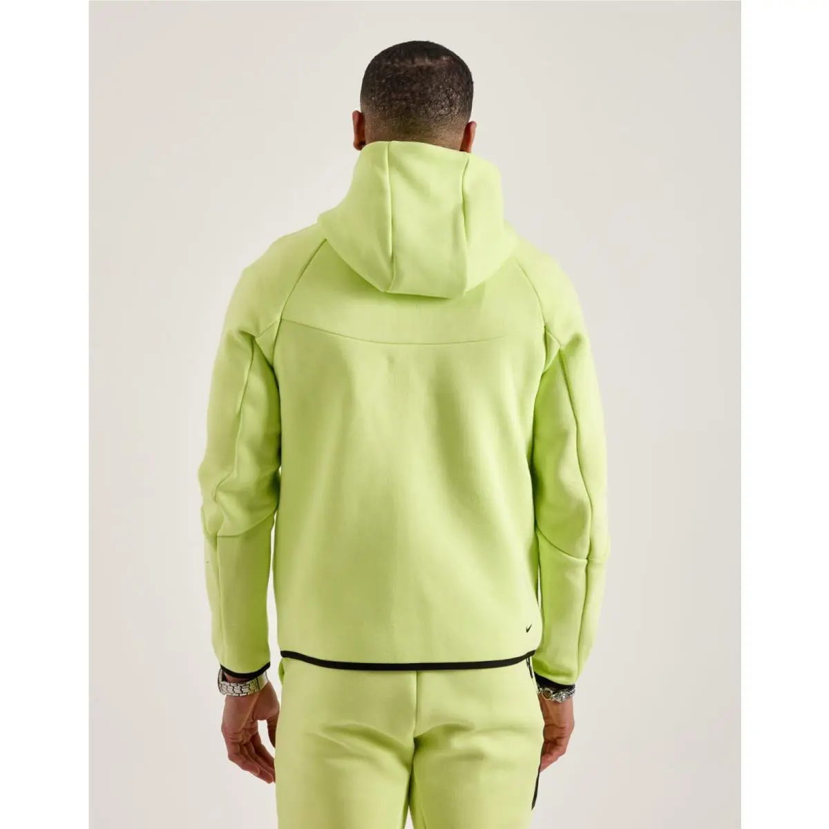 Nike clothing - Green (UPC: 197859972302) 0