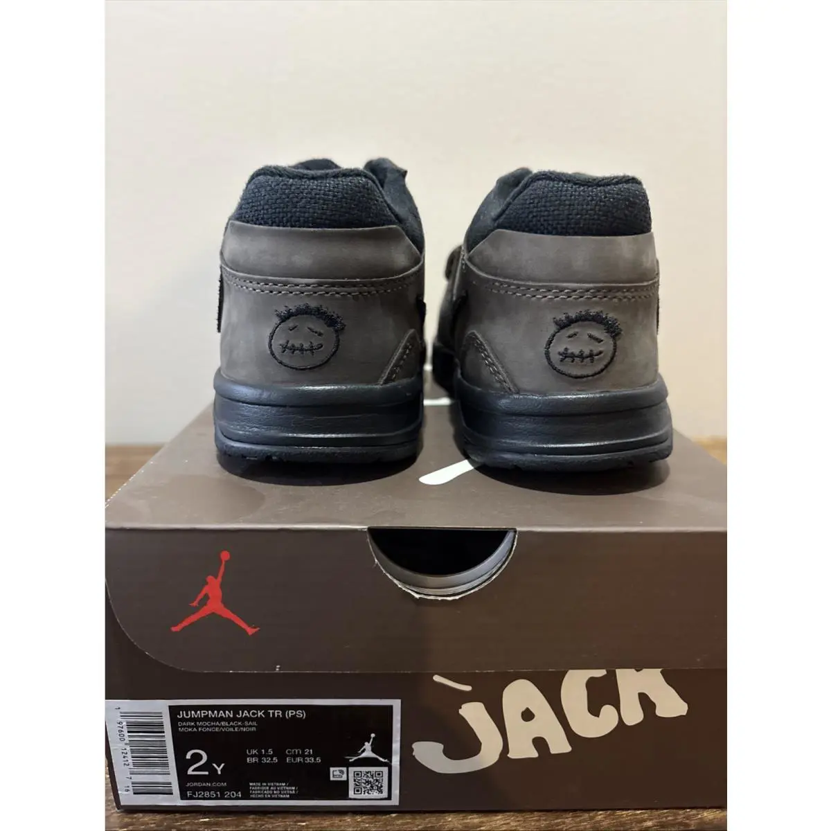 Nike shoes - Jordan Jumpman - Jumpman - FJ2851-204 - Brown 3